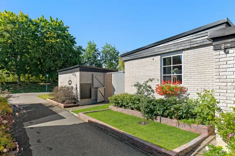 Semi-detached/terraced, 4 rooms, 111 m² in Ekerö