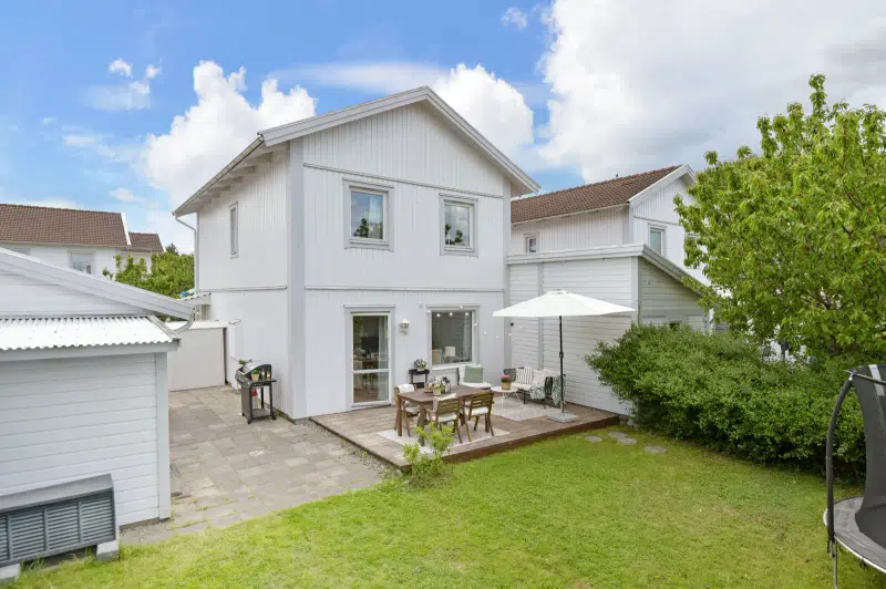 Semi-detached/terraced, 4 rooms, 99 m² in Järfälla