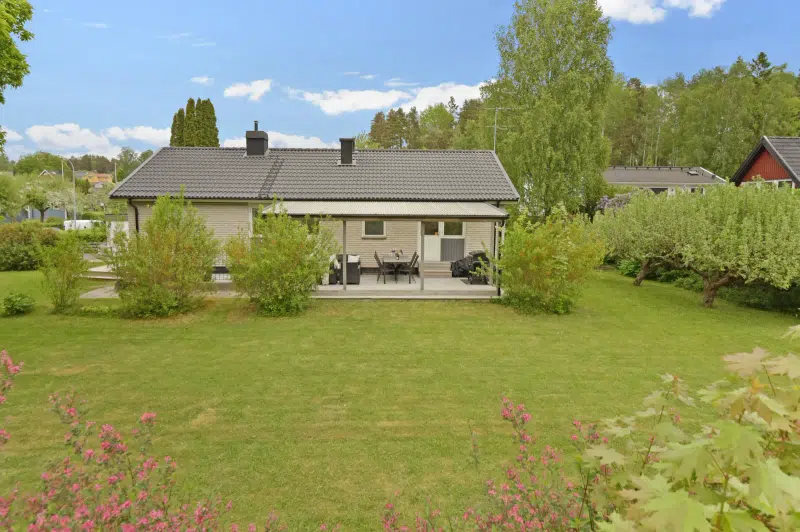 House, 7 rooms, 97 m² in Järfälla
