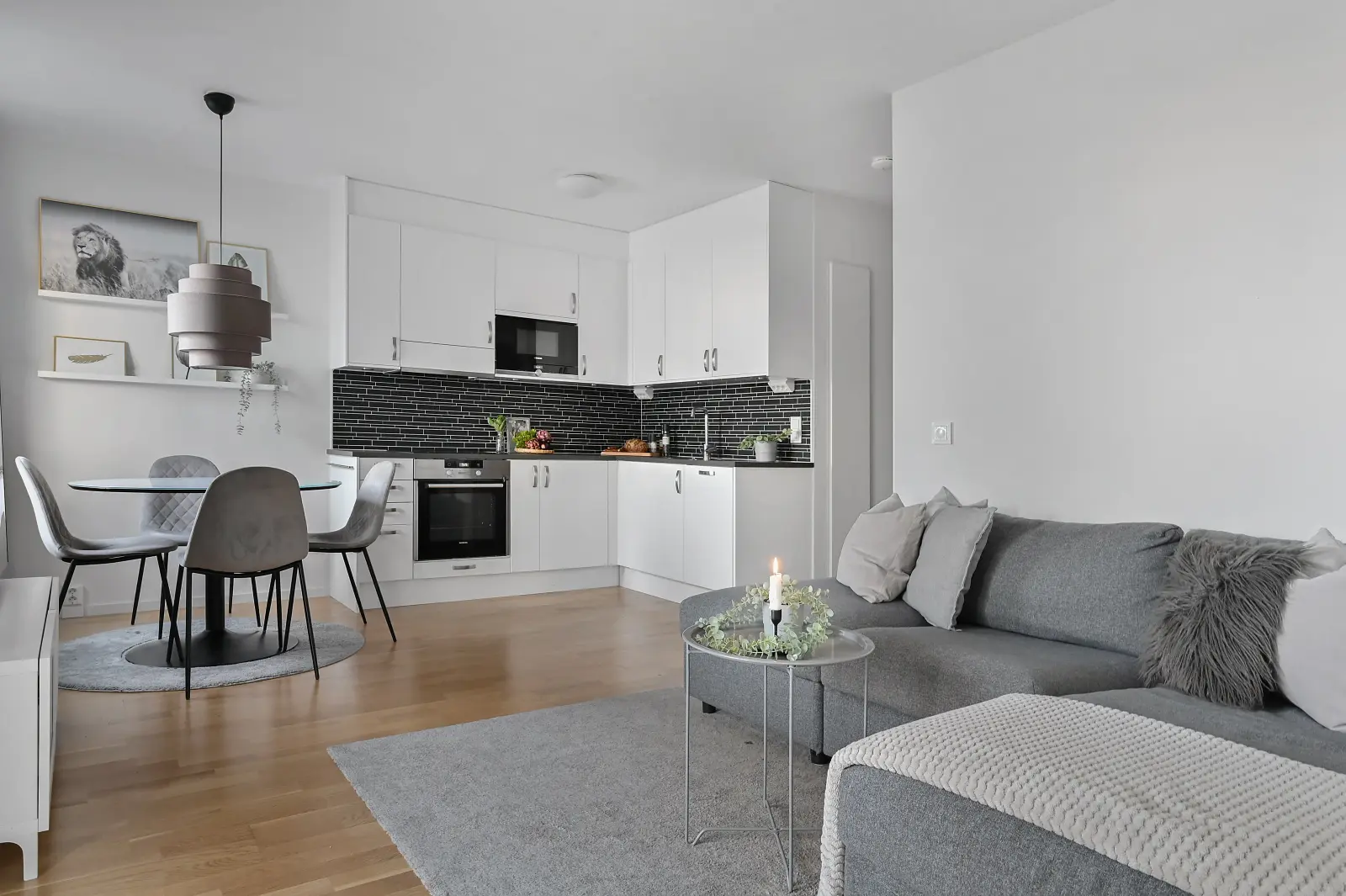 Apartment, Karlslundsvägen, Järfälla. Photo 1 of 1