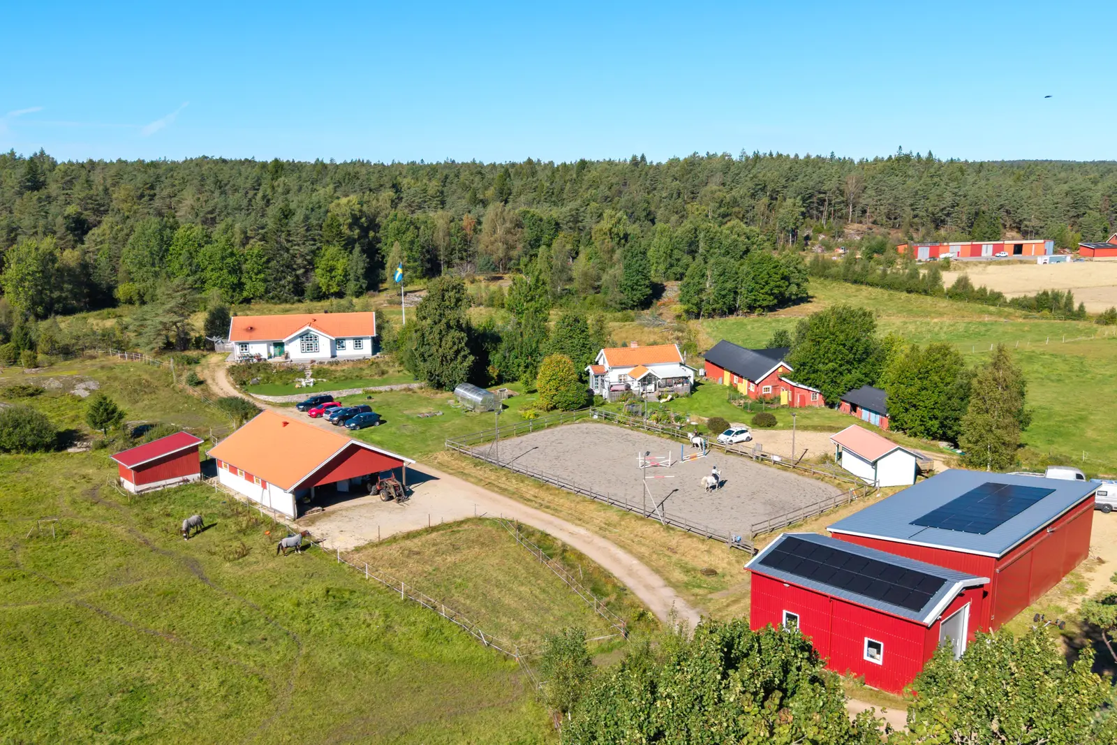 Bild 1 av 41 på Kalseröd Tyfta