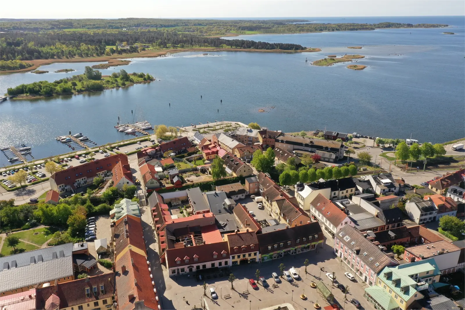 Image 1 of 12 of Badhusgatan 2