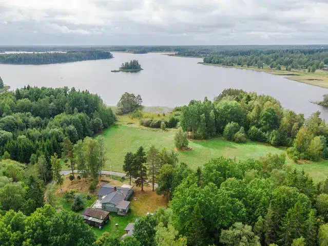 House, 4 rooms, 107 m² in Kolsva
