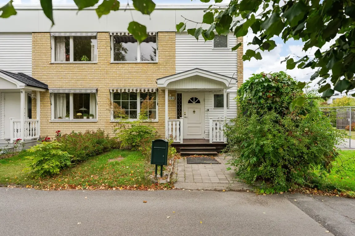 Bild 1 av 41 på Ulvsmygen 10A