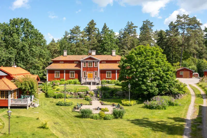 Villa, 10 rum, 391 m² i Askersund