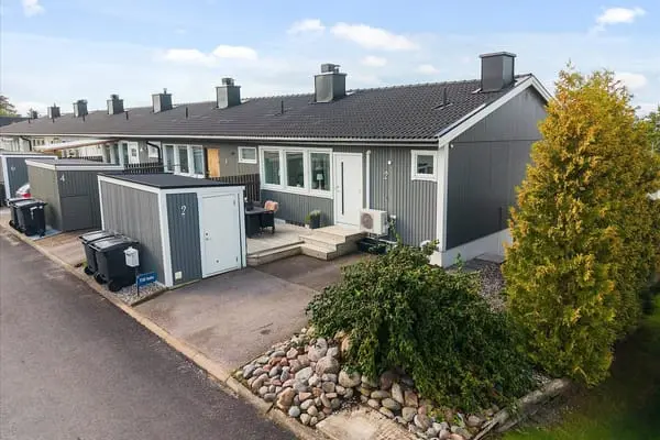 Image 1 of 41 of Yrvädersgränd