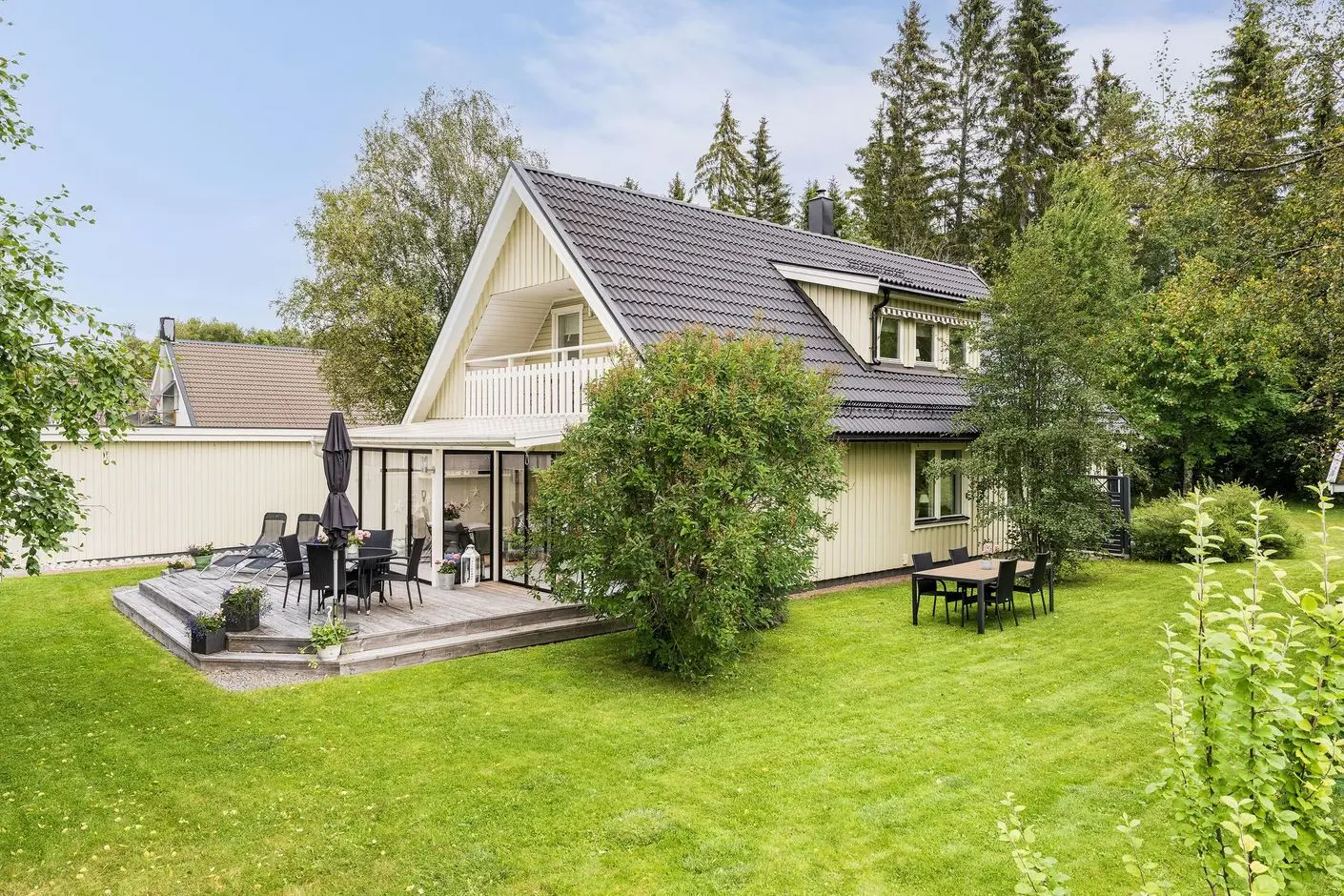 Bild 1 av 41 på Marmorvägen 5