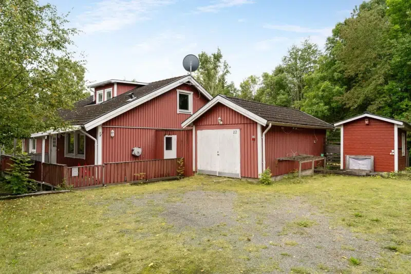 House, 6 rooms, 130 m² in Hälleforsnäs