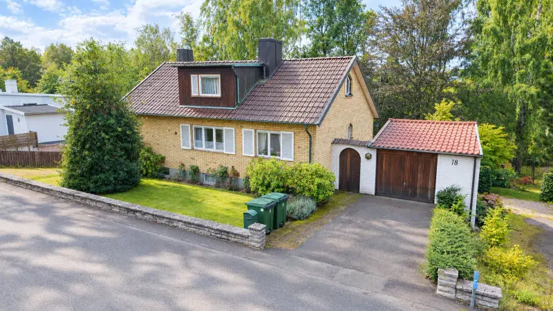 Villa, 9 rum, 179 m² i Bankeryd