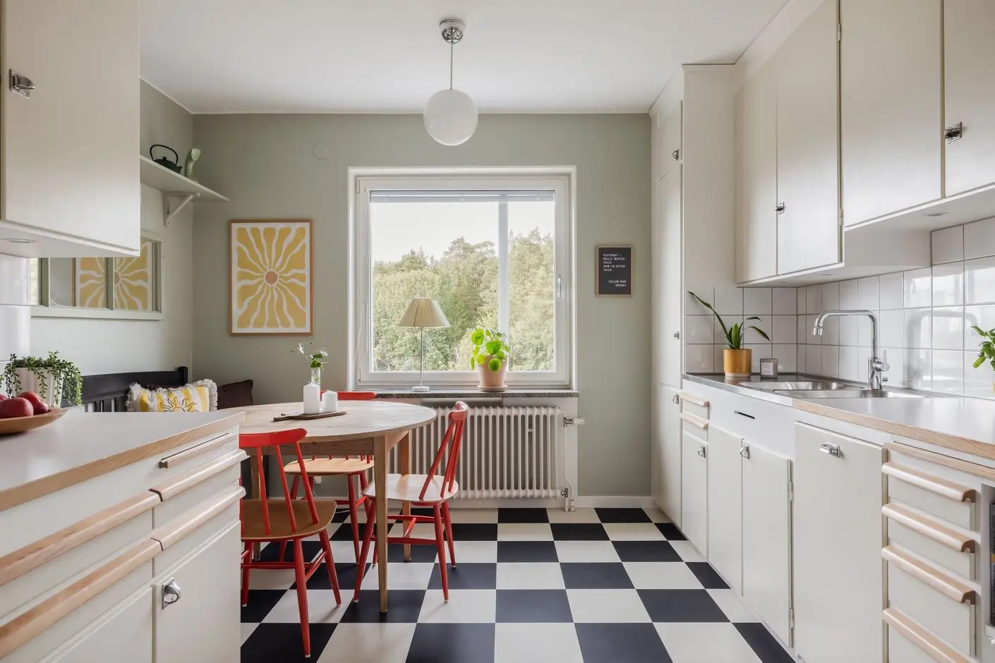 Bild 1 av 28 på Örnstigen 11