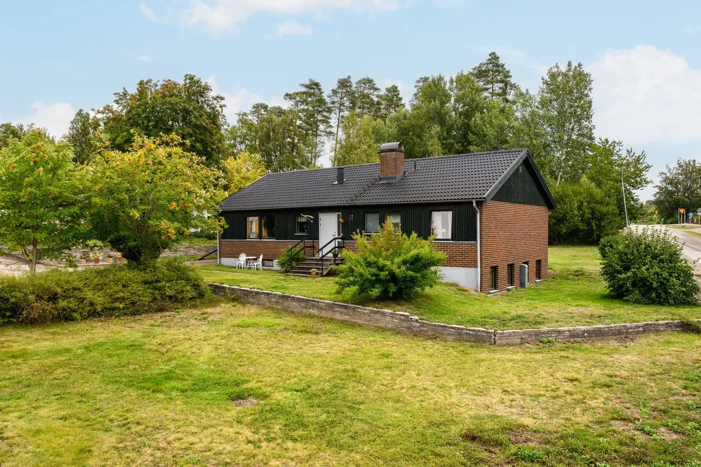 Bild 1 av 33 på Rullstensvägen 17