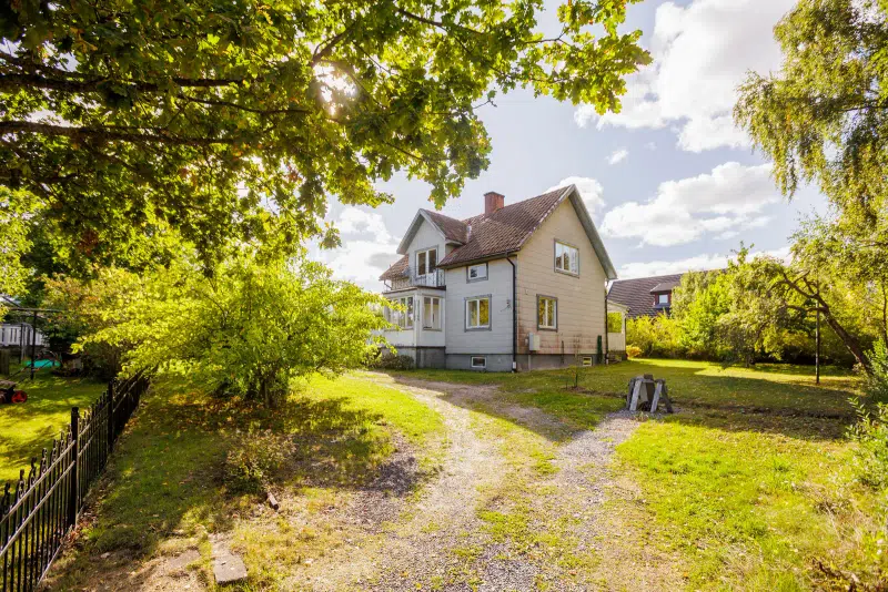 Villa, 6 rum, 94 m² i Edsvalla