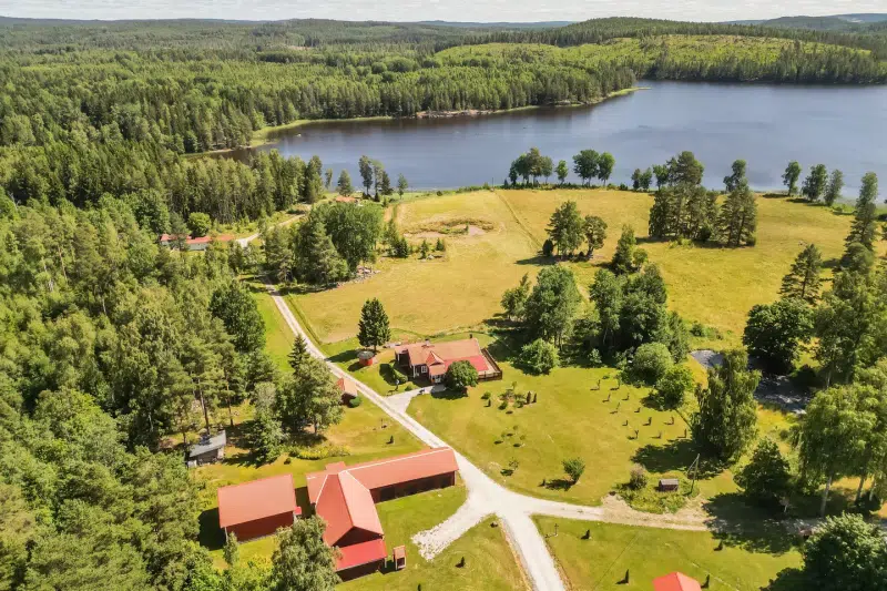 Gård, 4 rum, 136 m²
