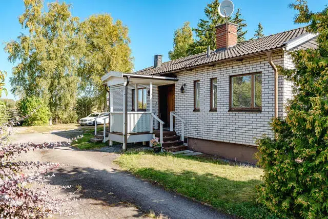 House, 4 rooms, 90 m² in Skolsta