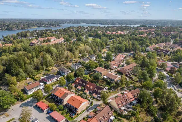 Par-/radhus, 4 rum, 94 m² i Drevviksstrand