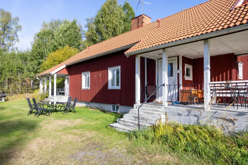 House, 9 rooms, 164 m² in Kolsva