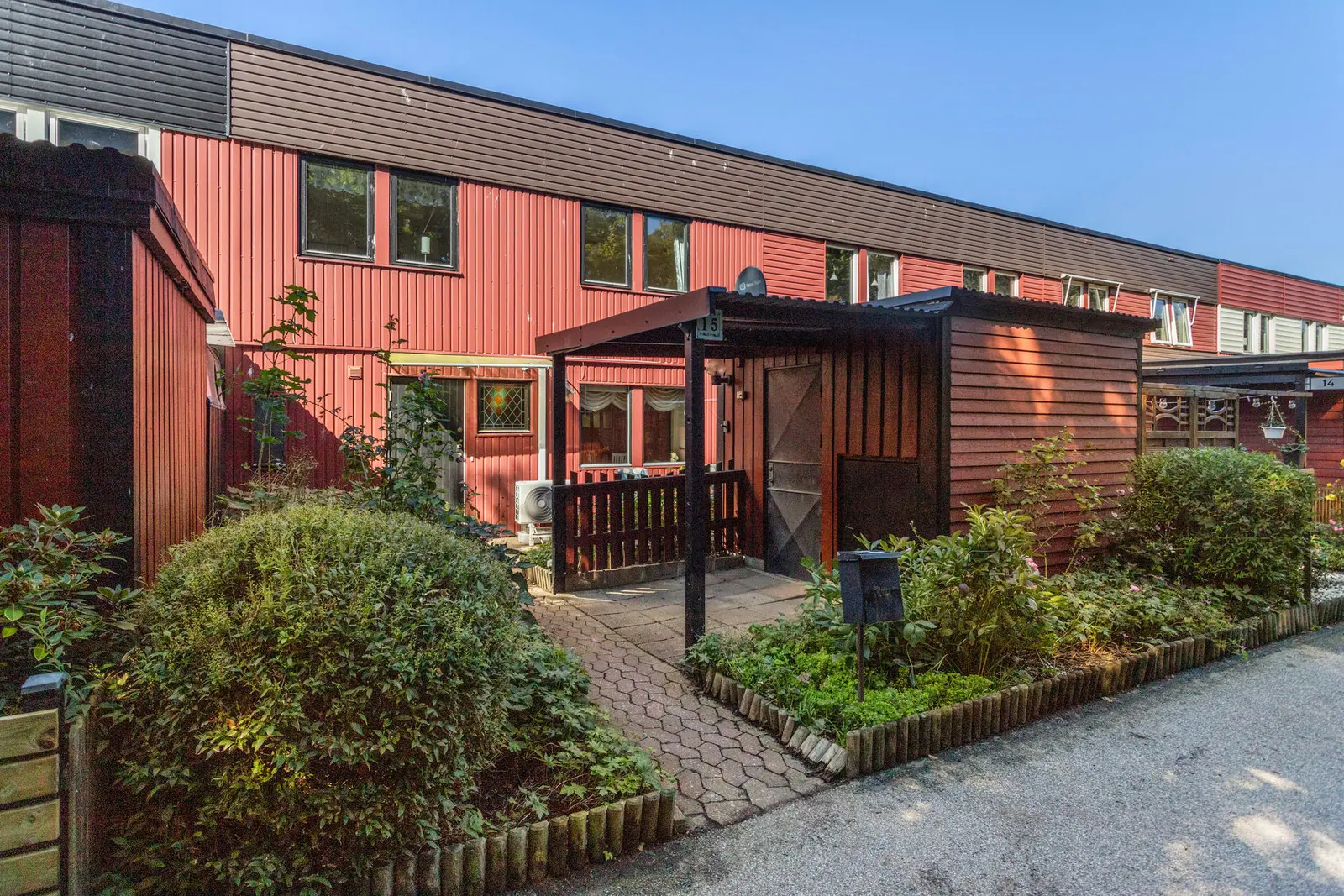 Bild 1 av 26 på Gränsgatan