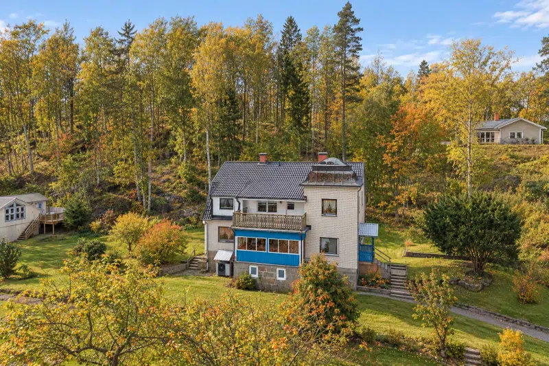 Semi-detached/terraced, 8 rooms, 212 m² in Olofström