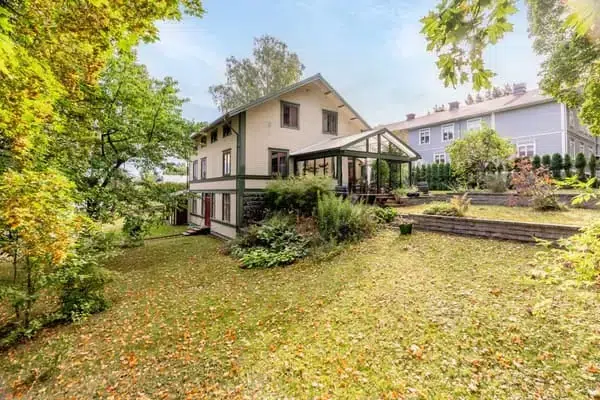 House, 7 rooms, 202 m² in Valbo
