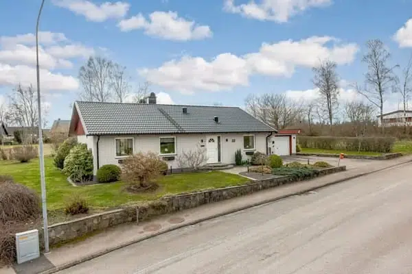 House, 33 rooms, 125 m² in Åled