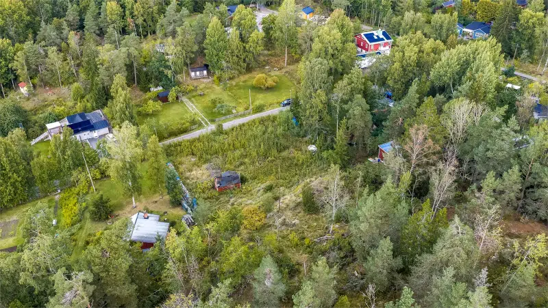Land / plot