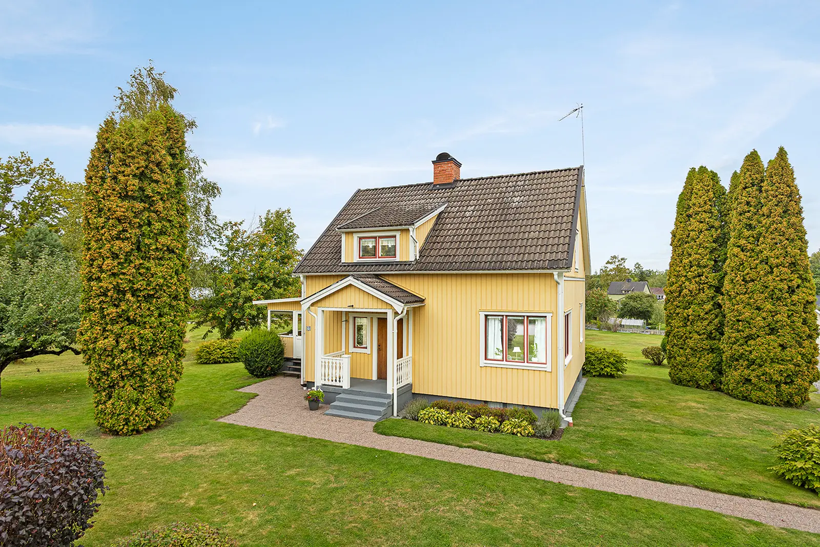 Bild 1 av 22 på Bäcklundavägen 21