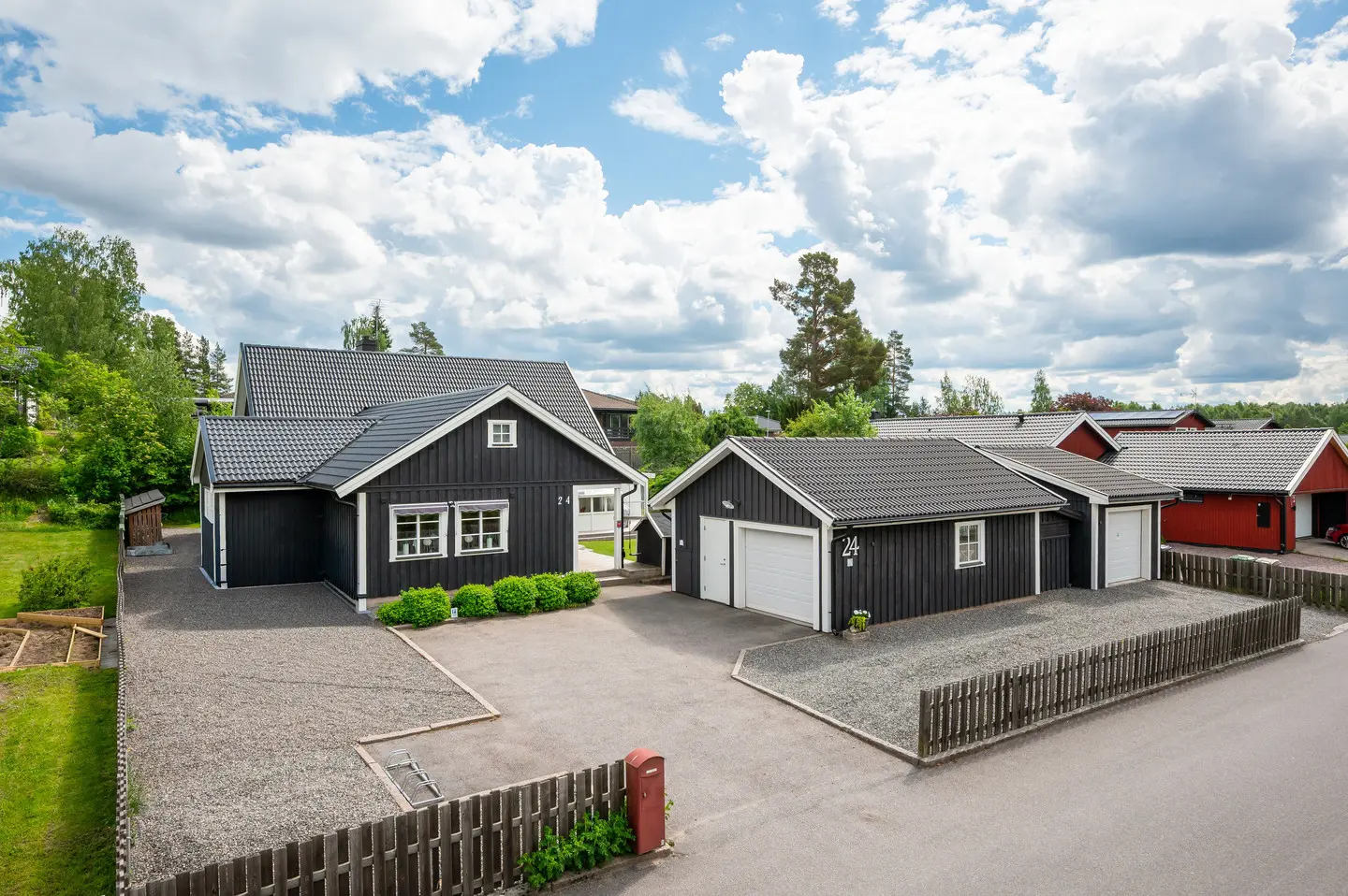 Bild 1 av 41 på Kalvdansvägen 24