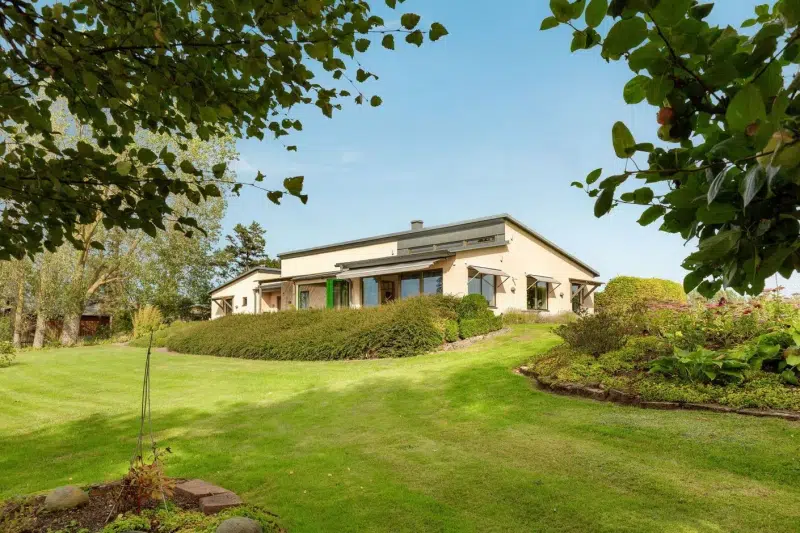 House, 5 rooms, 167 m² in Stora Hult