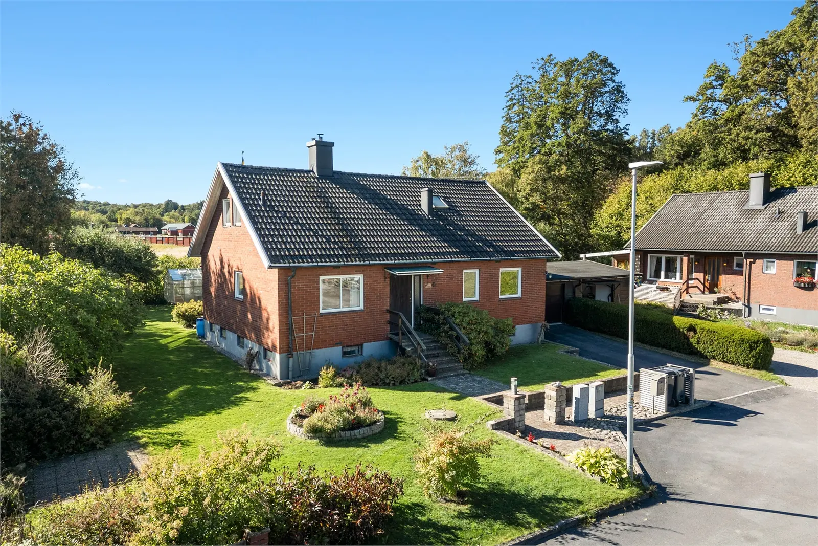 Bild 1 av 13 på Vassvägen 4