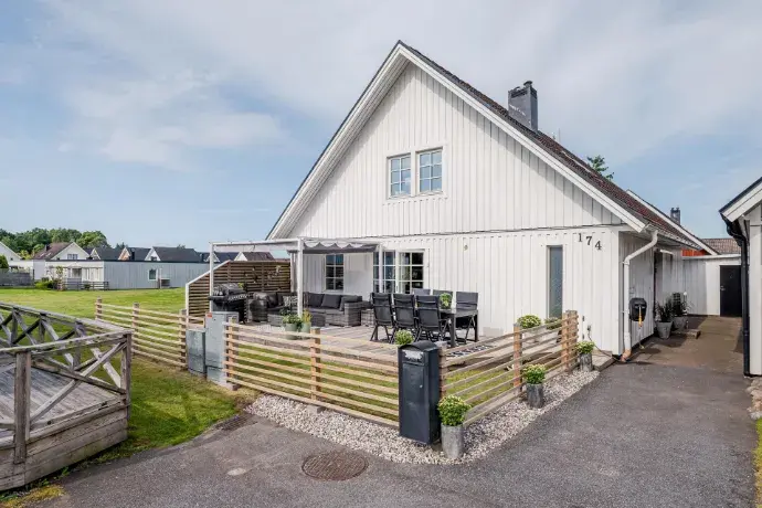 Bild 1 av 27 på Sandhemsvägen