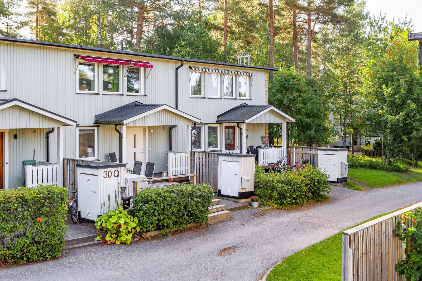 Bild 1 av 21 på Sandbackavägen