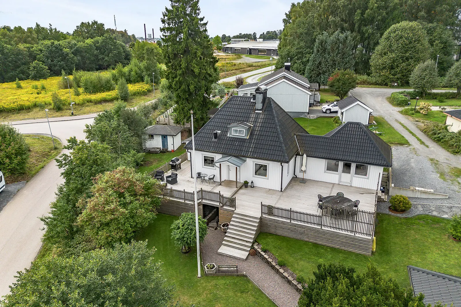 Bild 1 av 32 på Rosenmalmsgatan 1
