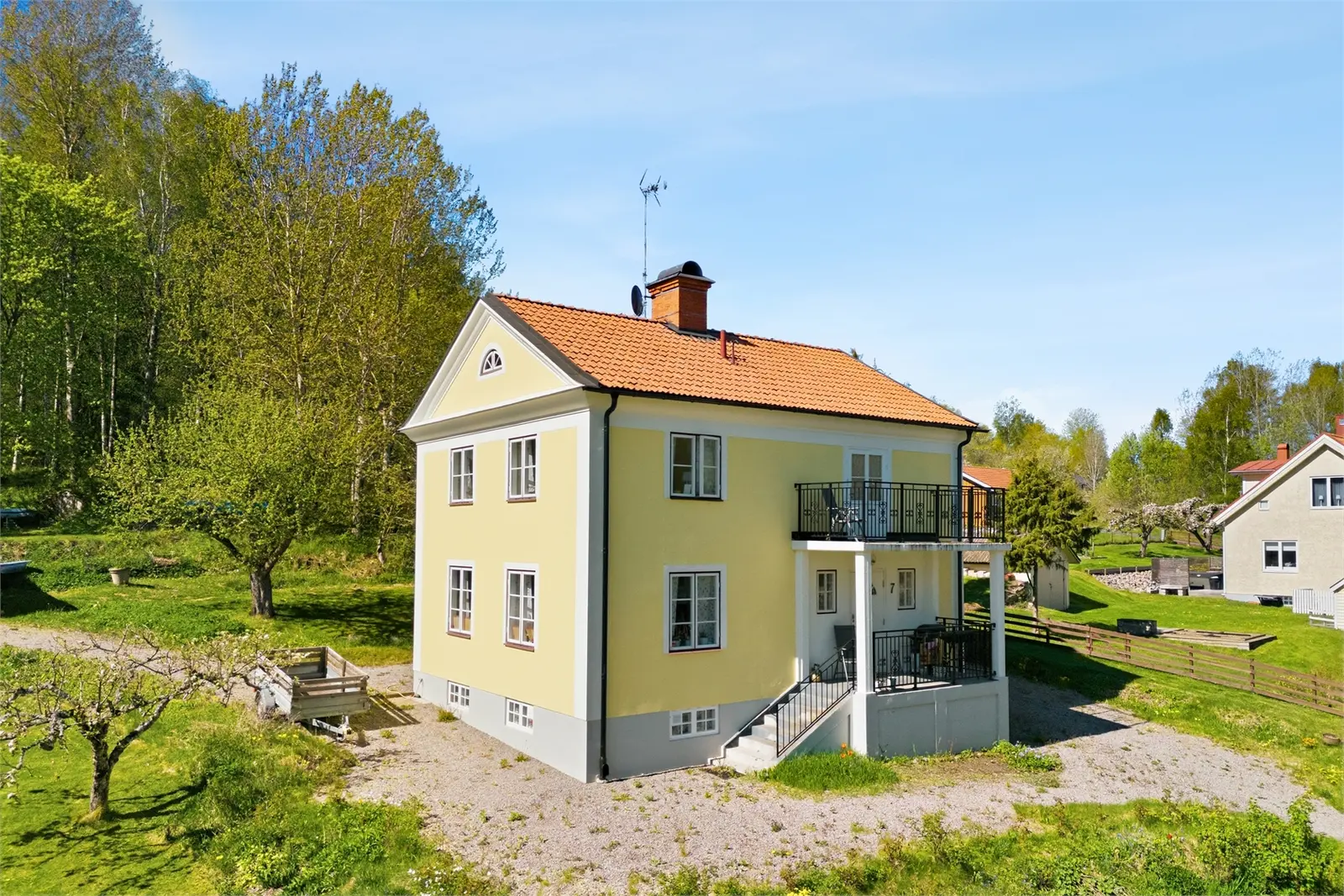 Bild 1 av 27 på Ulrikavägen 7