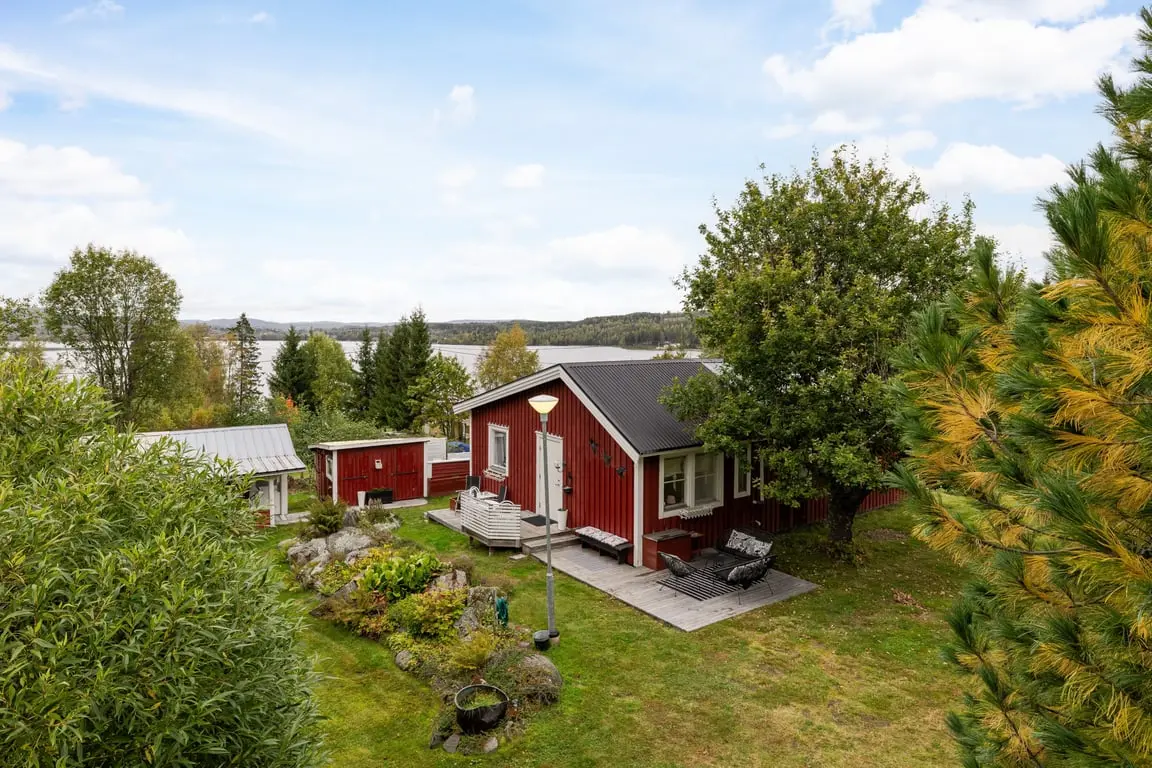 Image 1 of 28 of Saltvik 329
