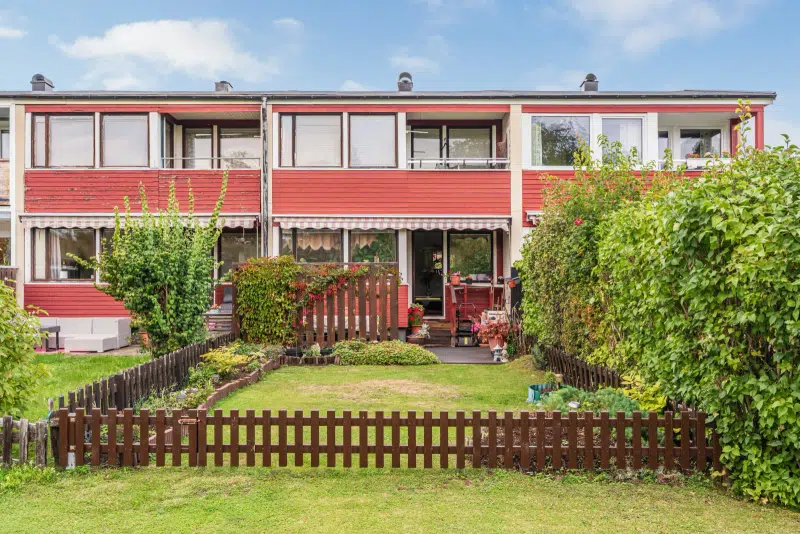 Semi-detached/terraced, 5 rooms, 105 m² in Smedby