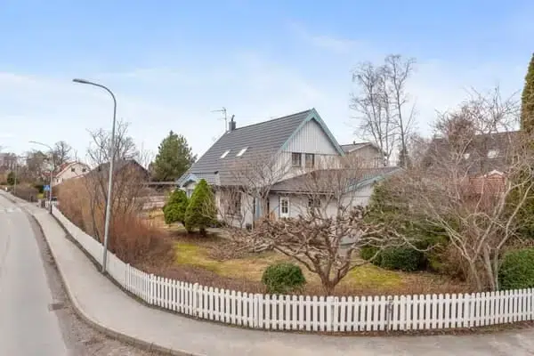 Villa, 160 m² i Täby Kyrkby