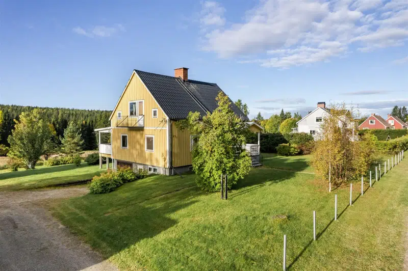House, 4 rooms, 105 m² in Hassela