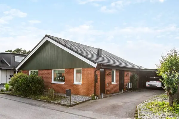 Image 1 of 1 of Azaleastigen