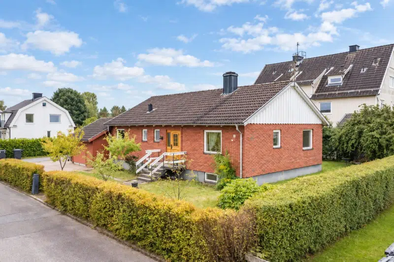 House, 92 m² in Kinna