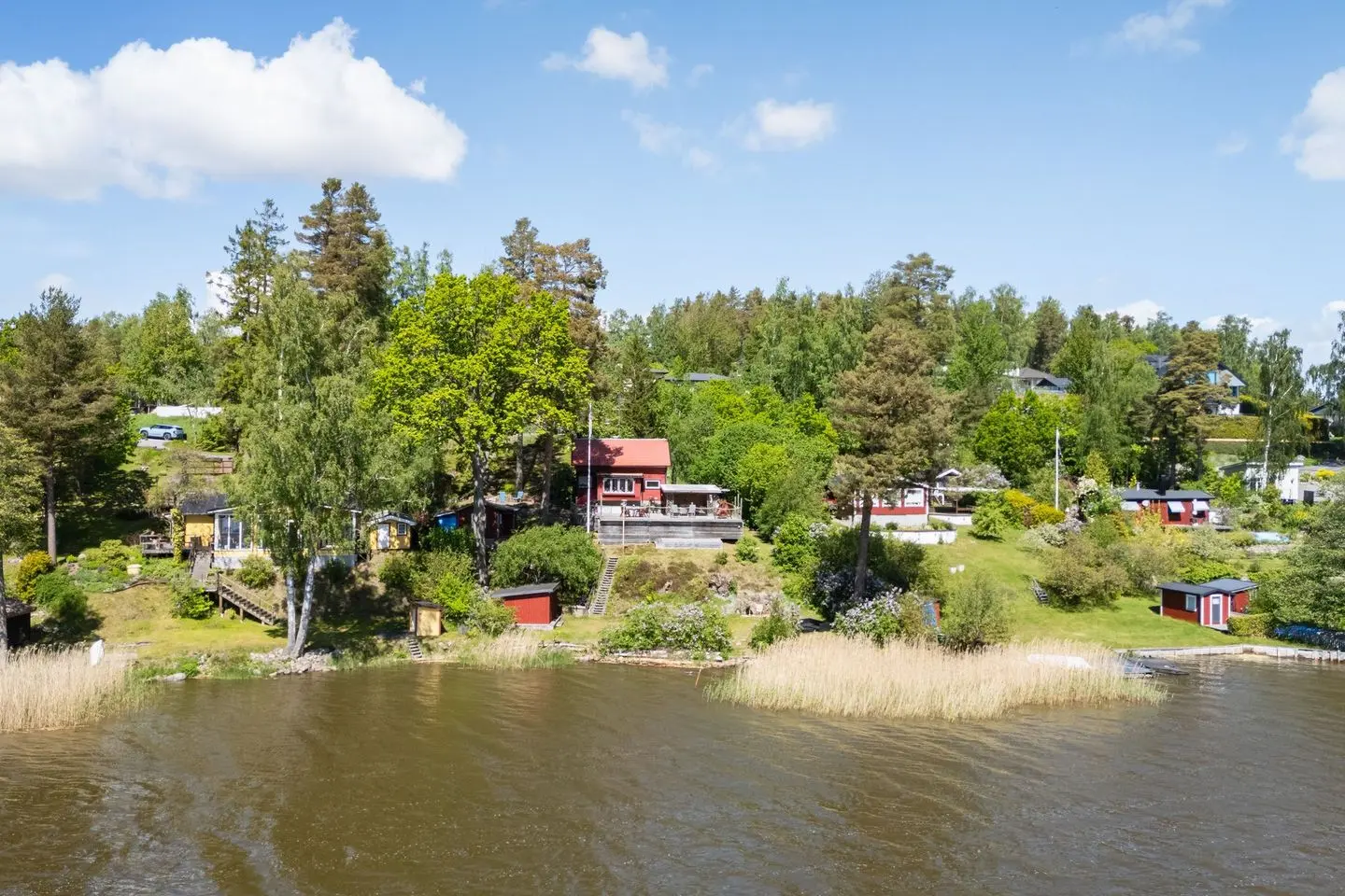 Image 1 of 41 of Kattfotsvägen 18