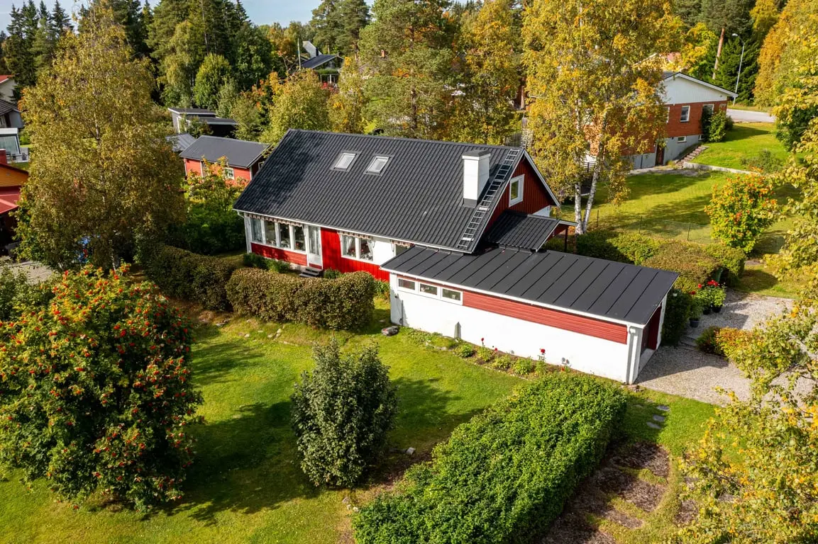 Bild 1 av 14 på Backenvägen 7
