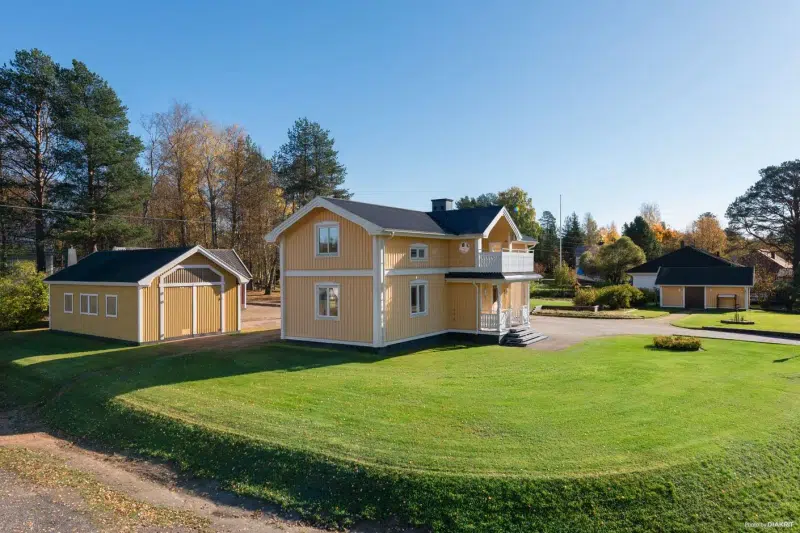 House, 3 rooms, 121 m² in Risögrund