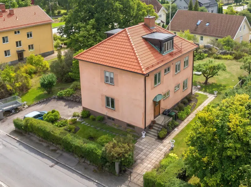 House, 8 rooms, 205 m² in Västerås