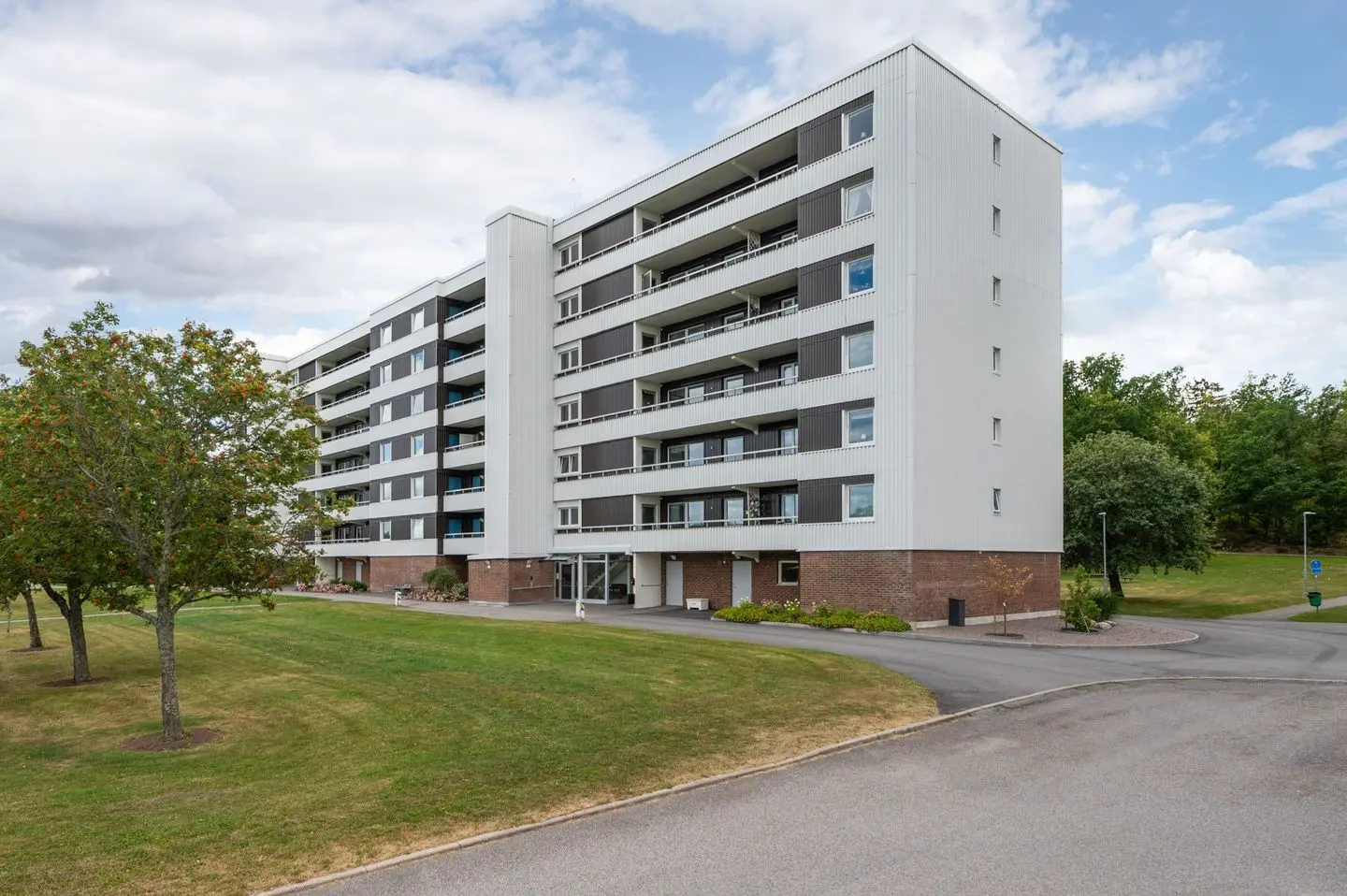 Bild 1 av 23 på Järdalavägen 102