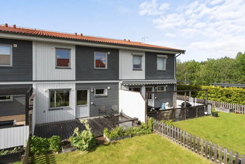 Semi-detached/terraced, 3 rooms, 107 m² in Rimbo - Västertorp