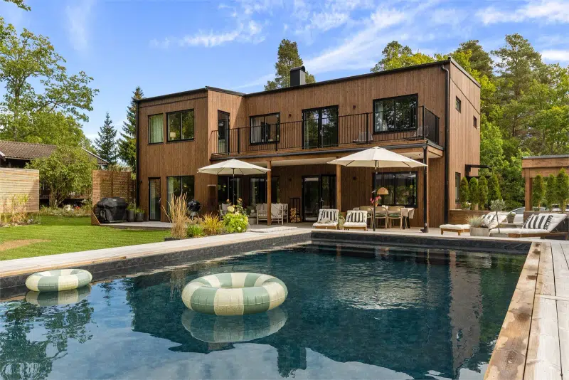 House, 7 rooms, 196 m²