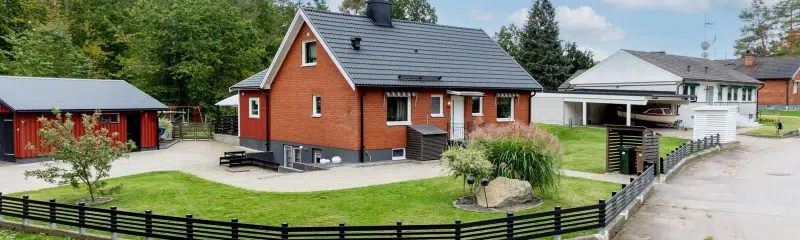 House, 5 rooms, 144 m² in Blomstermåla