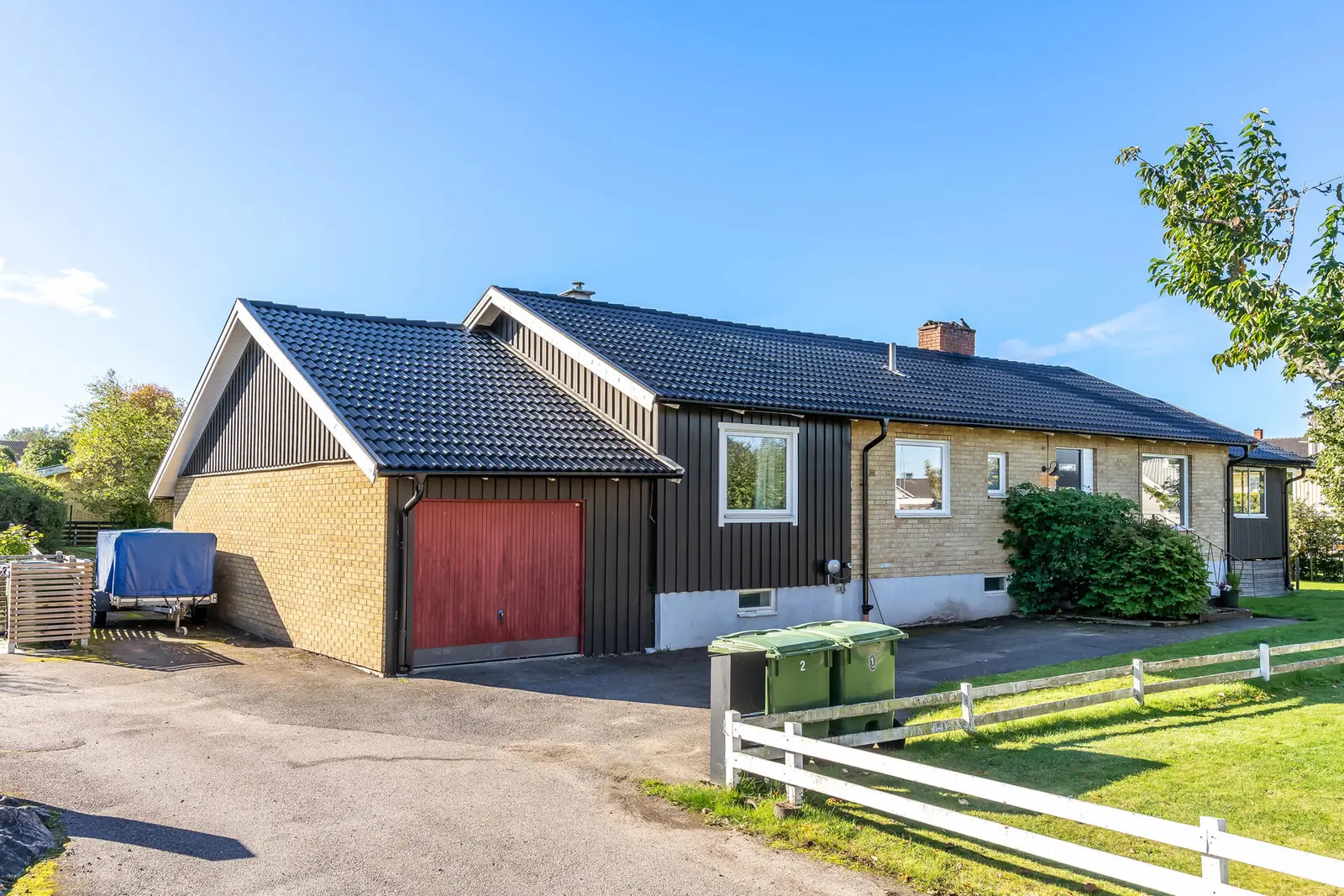 Bild 1 av 41 på Hagbyvägen