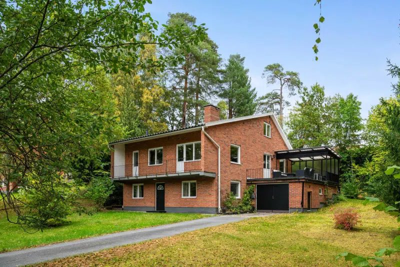 Villa, 16 rum, 175 m² i Danderyd