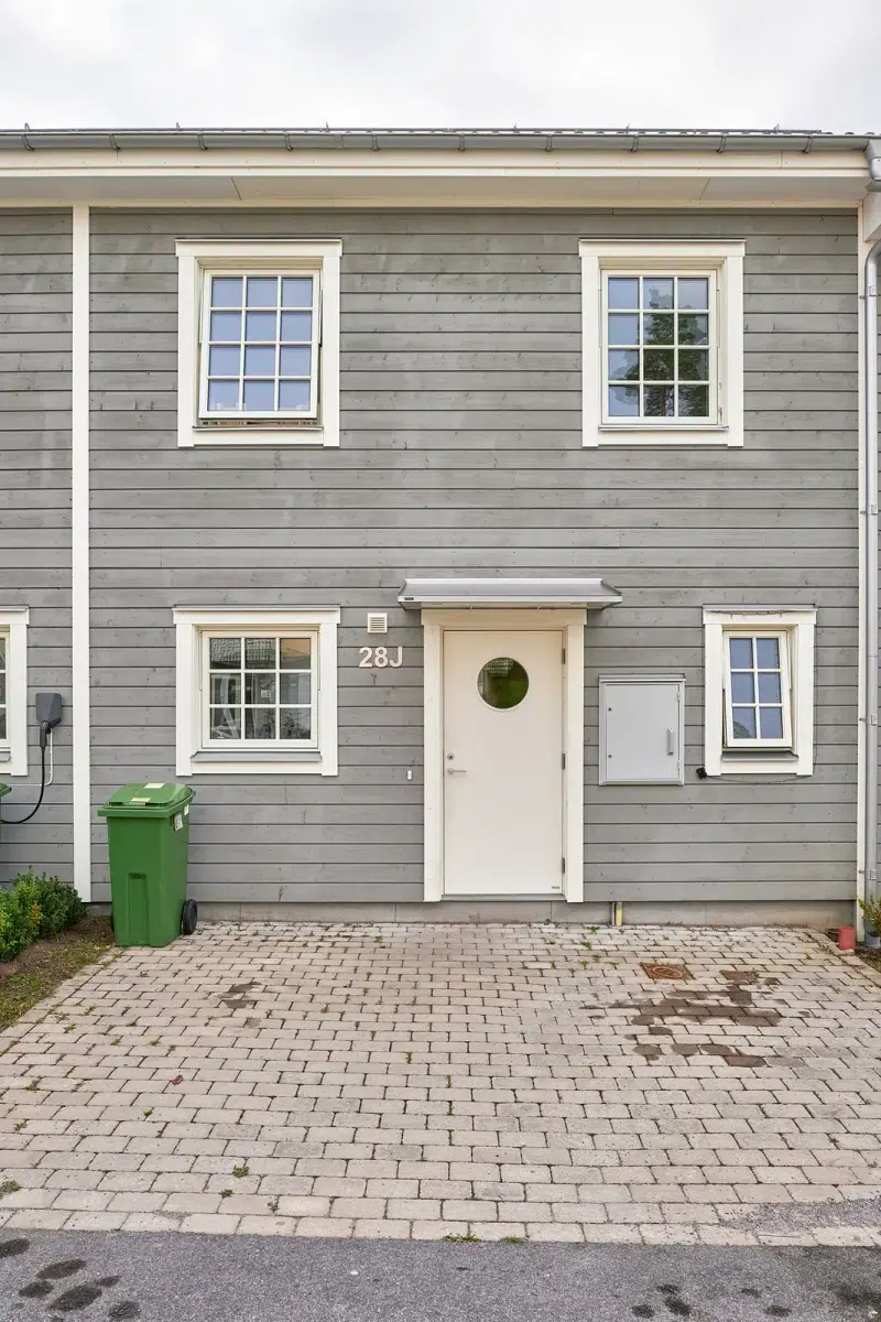 Semi-detached/terraced, 4 rooms, 99 m² in Strängnäs